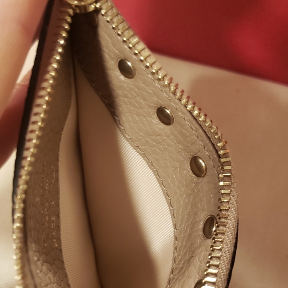 Valentino Garavani Rockstud Leather Coin and Card Case - Poudre - Picture 7 of 7